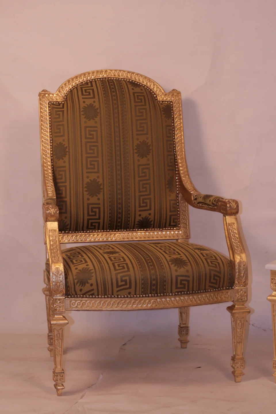 صورة من أعمال CAT Egypt — الأثاث — Louis XVI