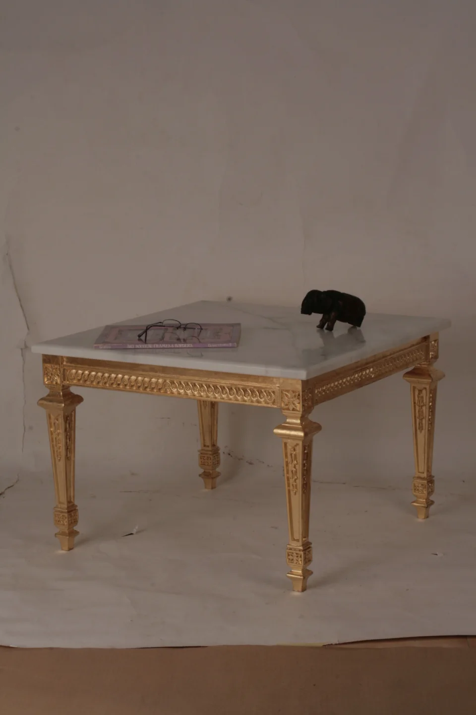 صورة من أعمال CAT Egypt — الأثاث — Louis XVI