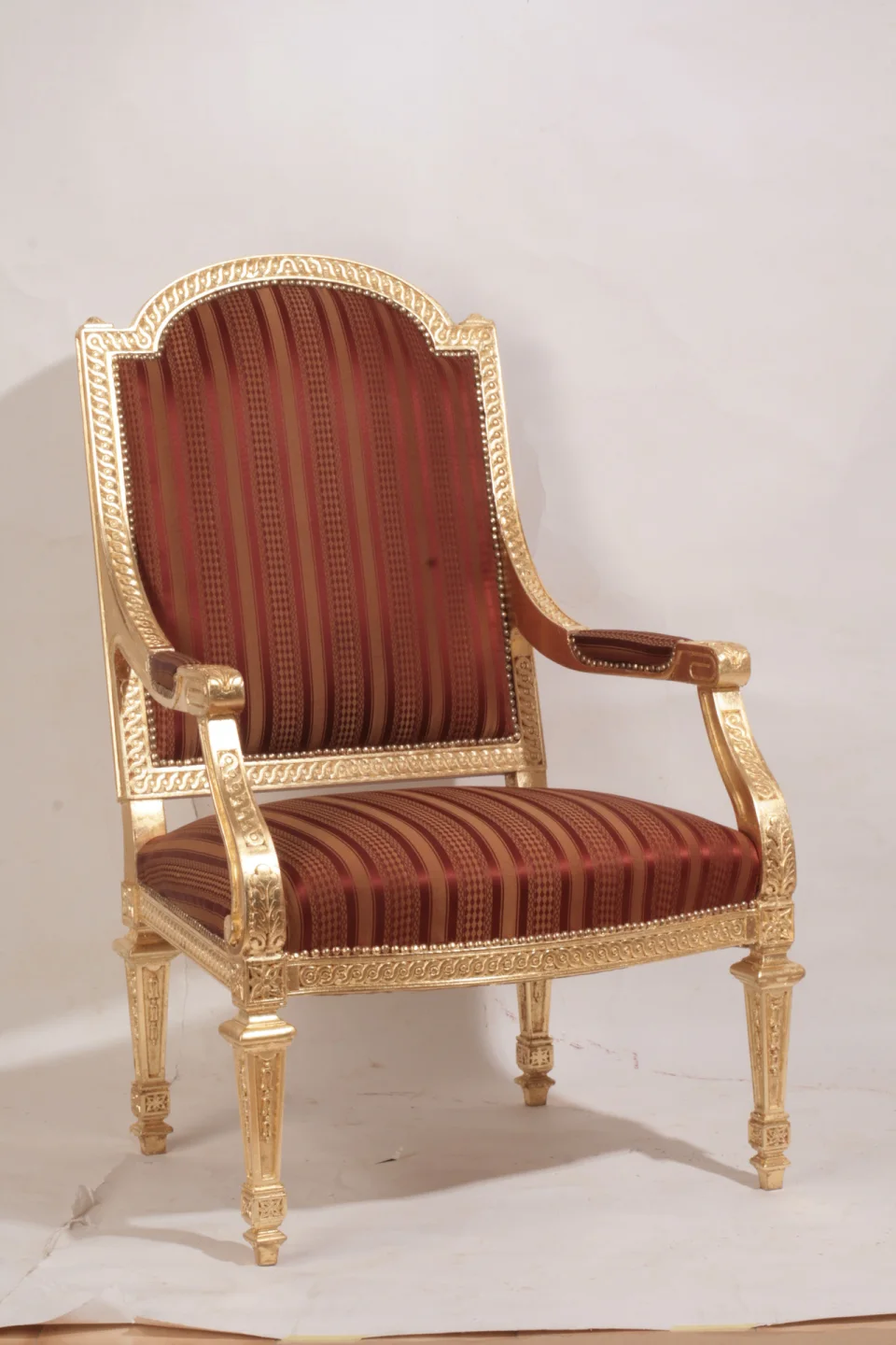 صورة من أعمال CAT Egypt — الأثاث — Louis XVI