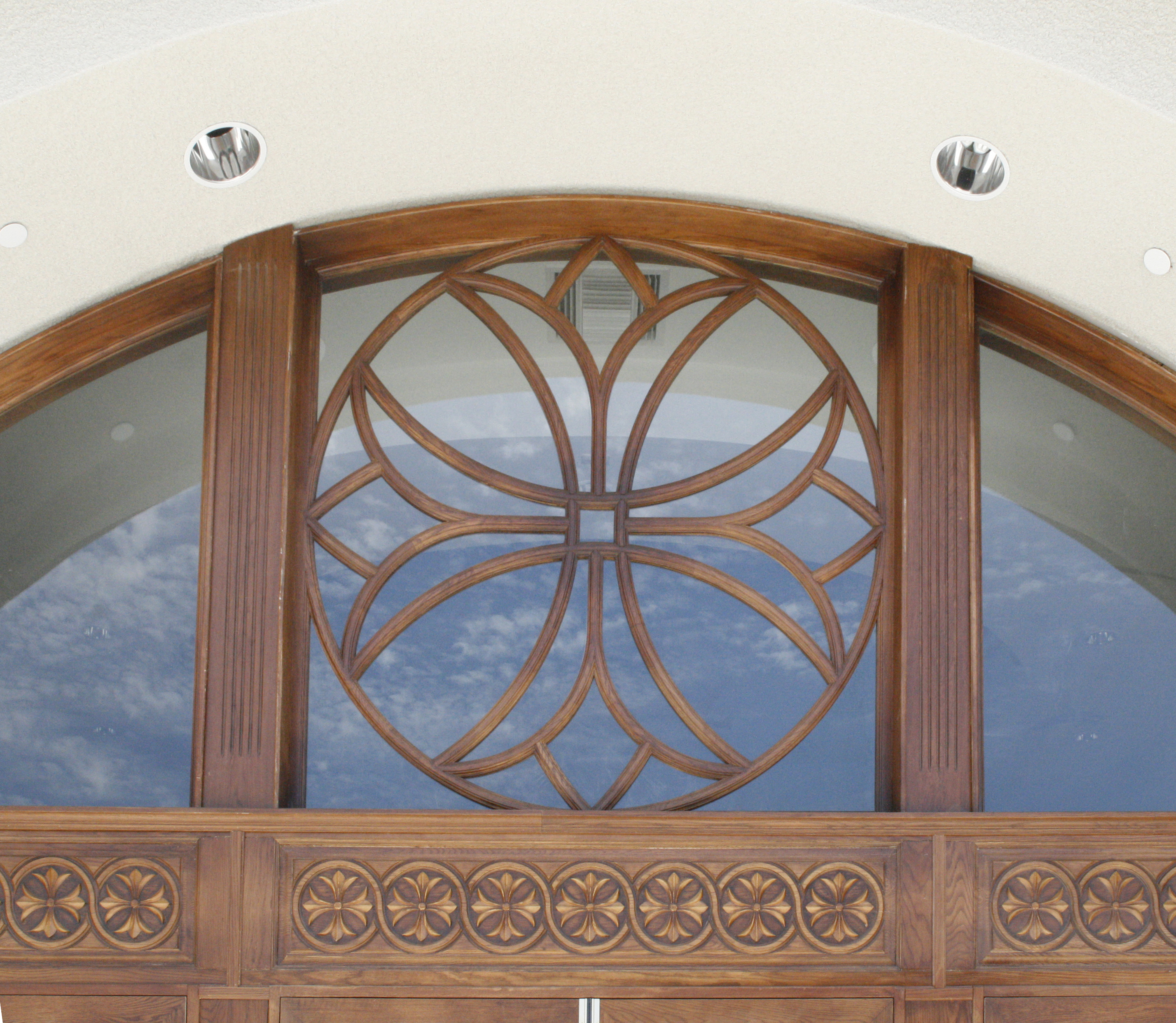 Los Angeles — church woodwork — view 5