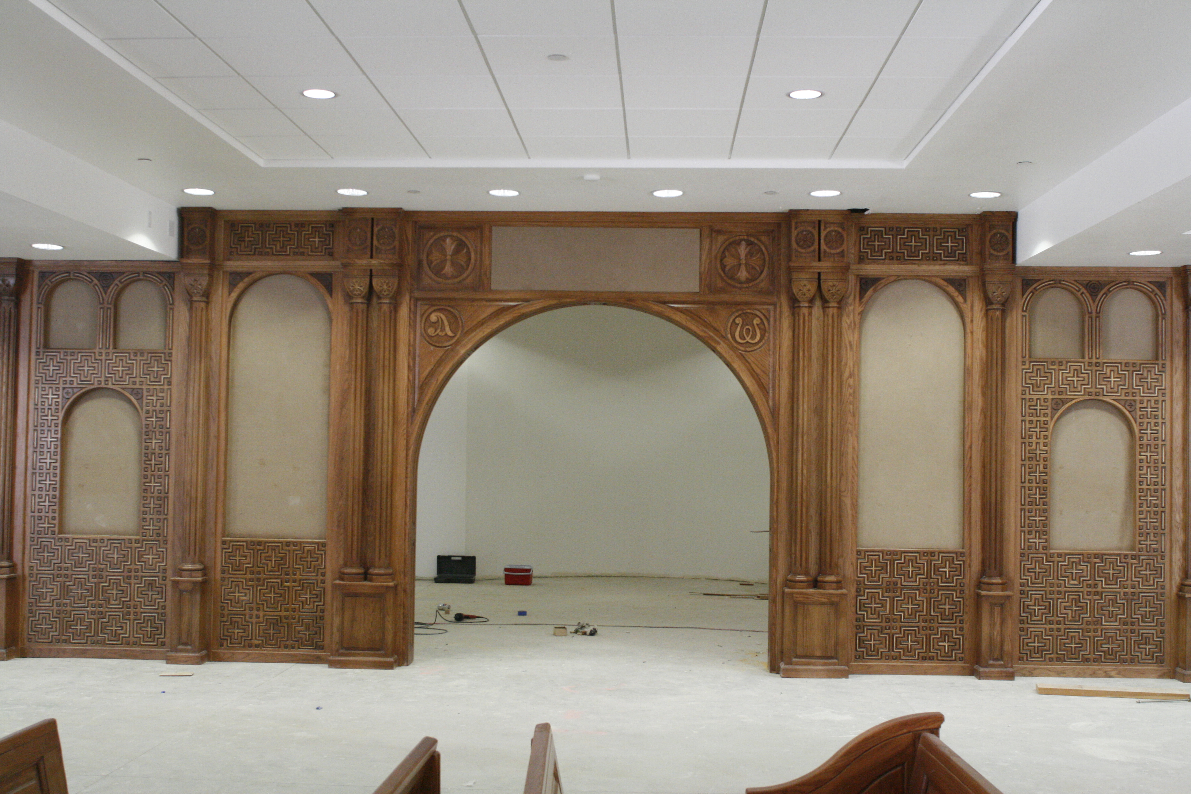 Los Angeles — church woodwork — view 21
