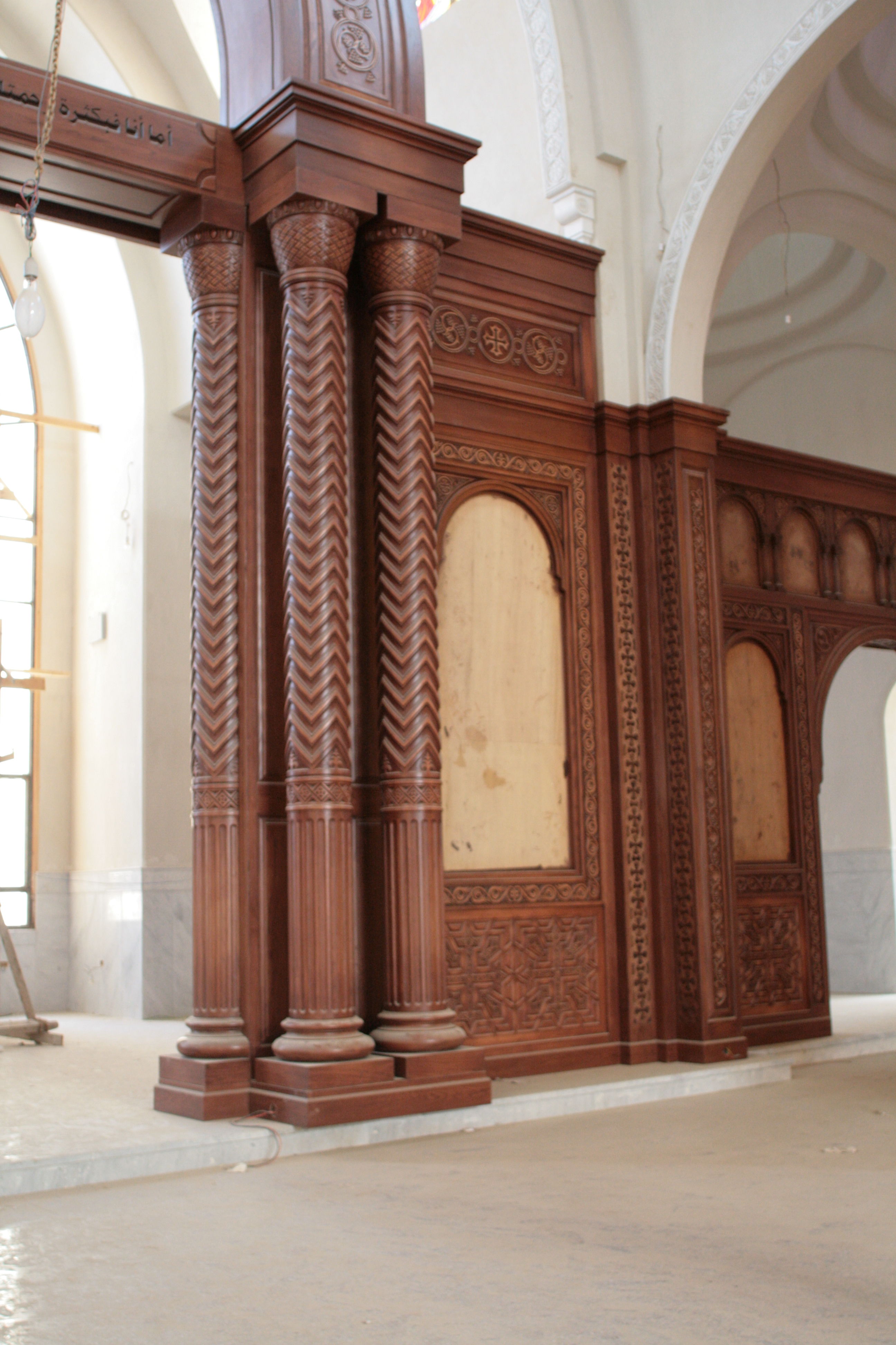 St. Mina Coptic Orthodox Church — church woodwork — Beni Suef, Egypt — view 1