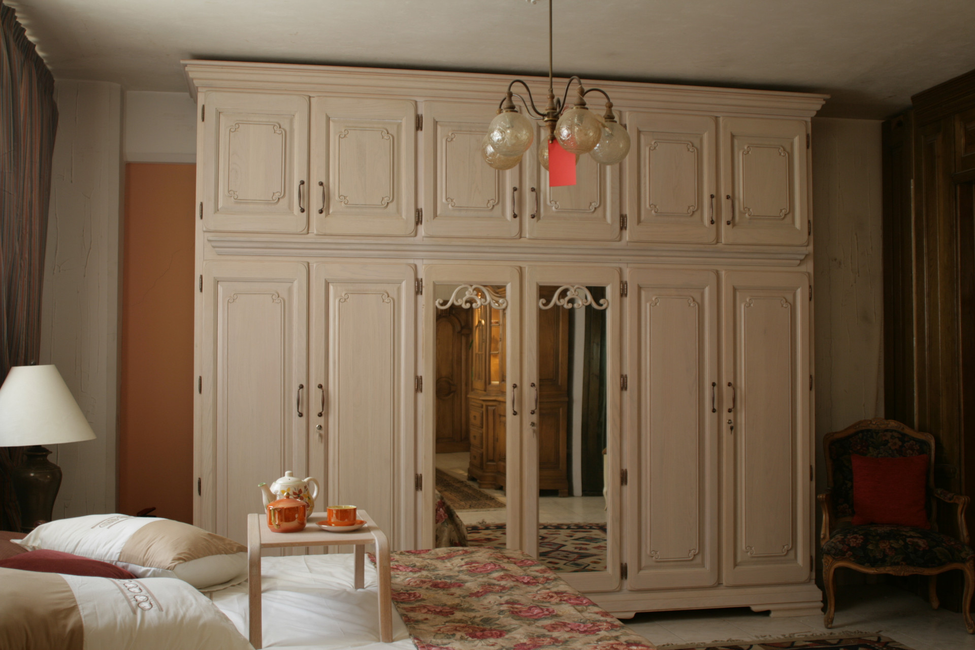 Dentelle — custom woodwork — view 9